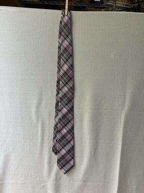 croft & barrow Pink and Black Plaid Men's Dress Tie